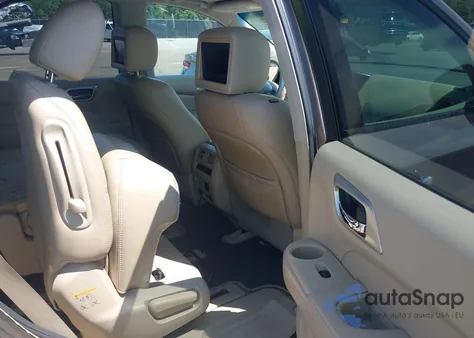 2014 Nissan Pathfinder Platinum z USA, uszkodzony, nr VIN 5N1AR2MM0EC691650